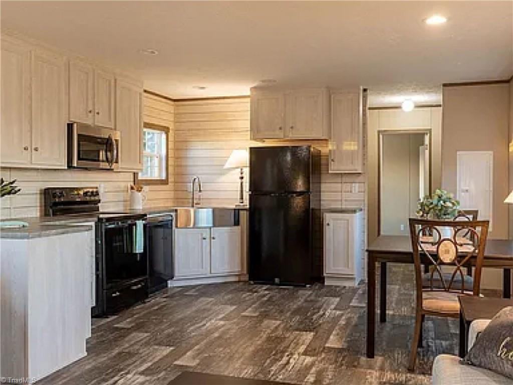 131 Ed Tiser Road Lexington, NC 27292 - Photo 4 of 27