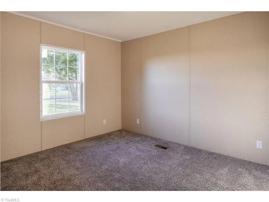 131 Ed Tiser Road Lexington, NC 27292 - Photo 8 of 27