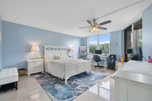 $275,000 | 3505 Oaks Way, Unit 308, Pompano Beach, FL 33069