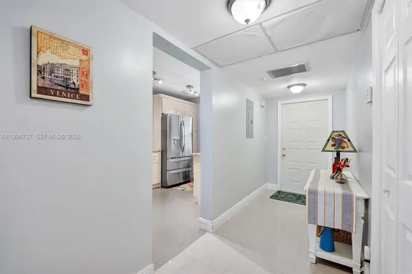 $275,000 | 3505 Oaks Way, Unit 308, Pompano Beach, FL 33069