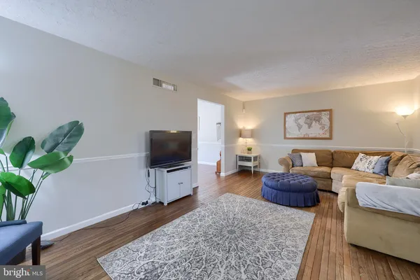 $400,000 | 6659 Jackson Drive, Seven Valleys, PA 17360