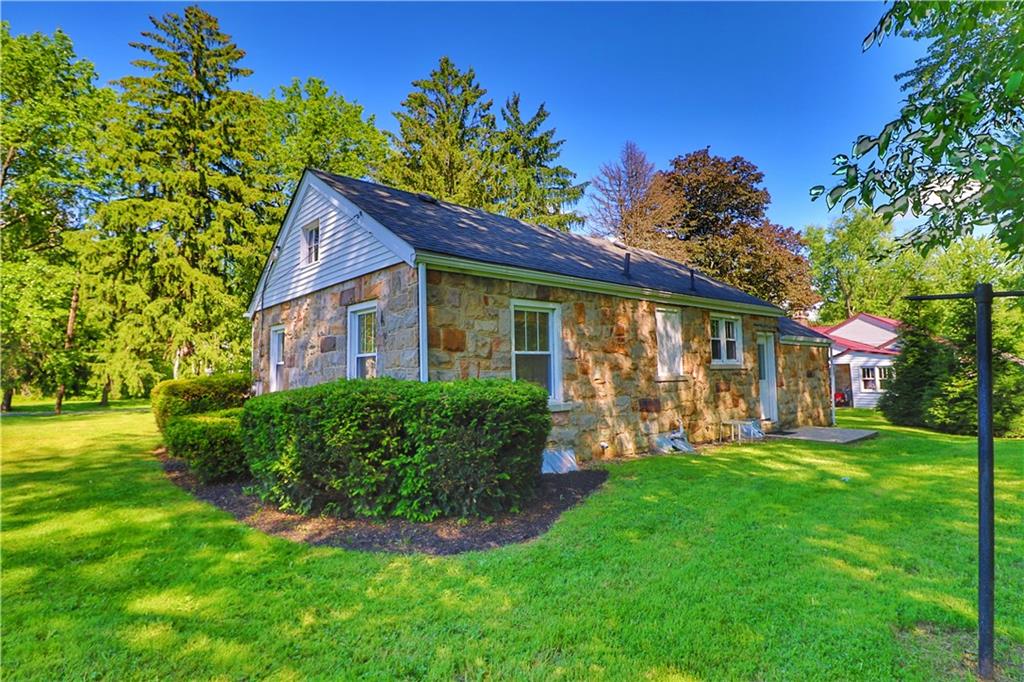 905 North Keel Ridge Road Hermitage, PA 16148 - Photo 4 of 25 Alternate Back View