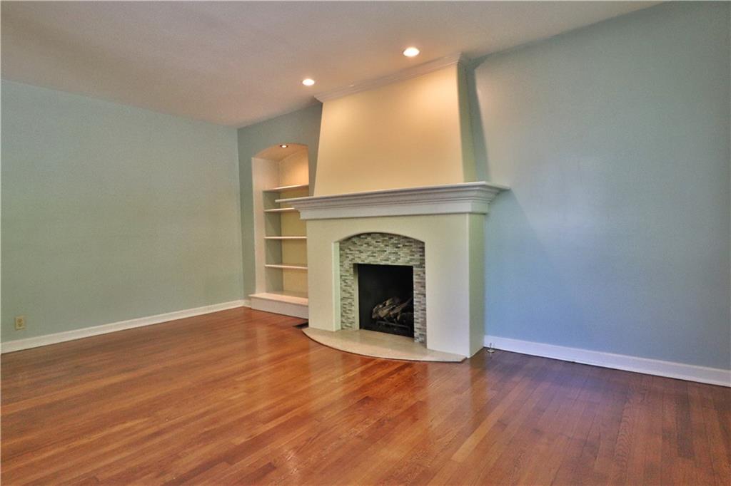 905 North Keel Ridge Road Hermitage, PA 16148 - Photo 7 of 25 Living Room, Fireplace central focus