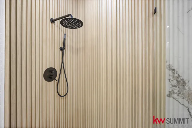 $3,000 | 2410 Calumet Street, Unit B, Houston, TX 77004