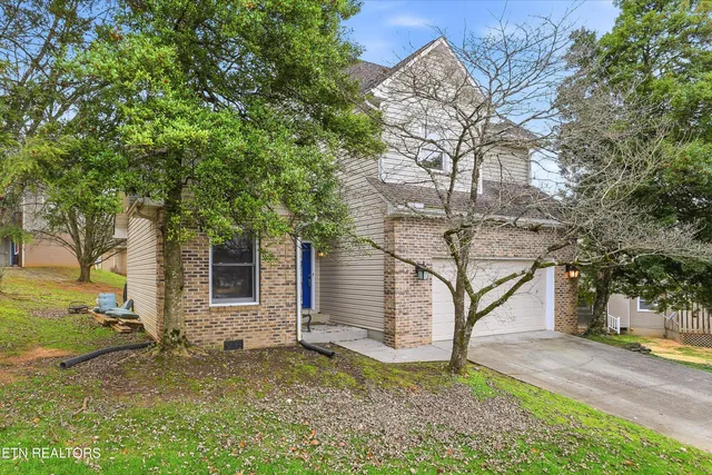 $369,975 | 8500 East Cypress Lake Drive, Knoxville, TN 37923