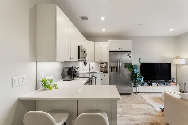 $3,195 | 1457 Tremont Street, Unit 201, Boston, MA 02120