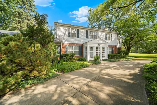 $962,500 | 1150 Willow Lane, Northbrook, IL 60062