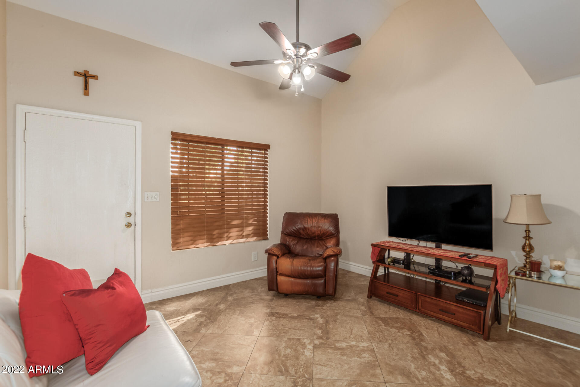 1126 West Elliot Road, Unit 2037 Chandler, AZ 85224 - Photo 6 of 26 Family Room
