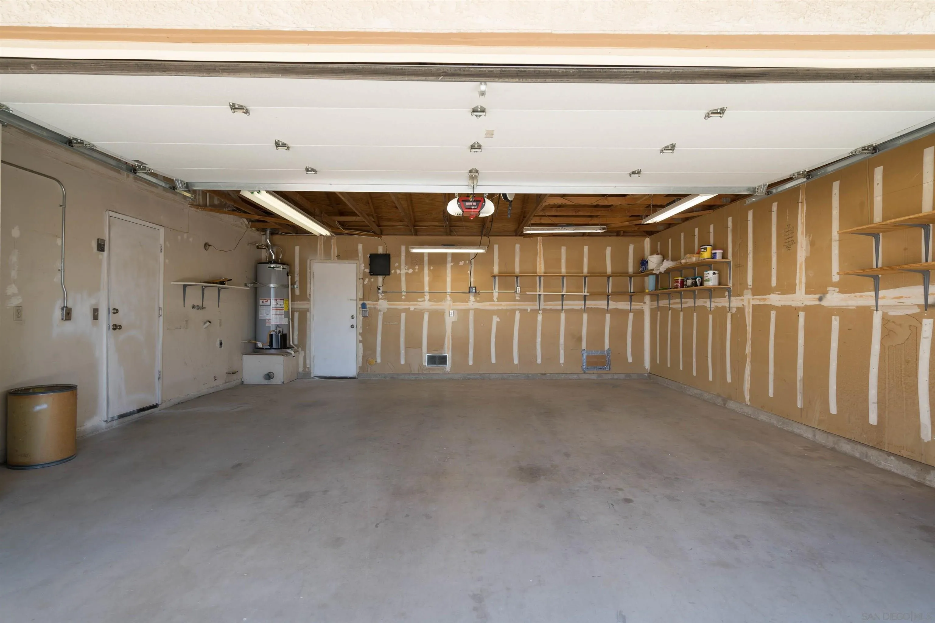 11341 Chimayo Road Apple Valley, CA 92308 - Photo 17 of 27 a view of a garage