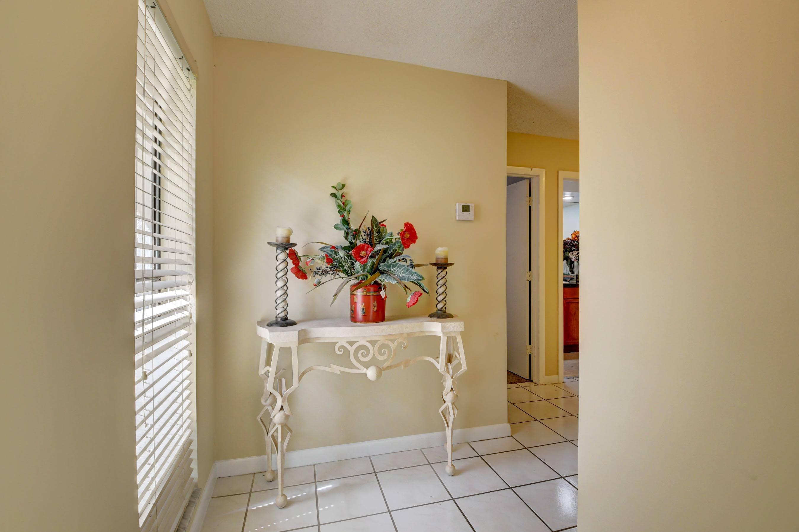 9827 Erica Court Boca Raton, FL 33496 - Photo 2 of 29 FOYER