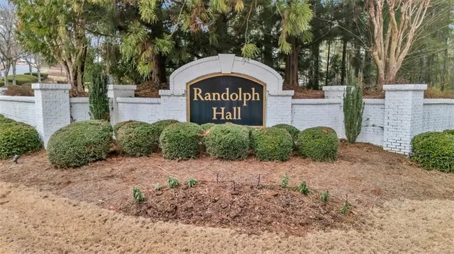 $900,000 | 5640 Overlook Bluff, Johns Creek, GA 30097