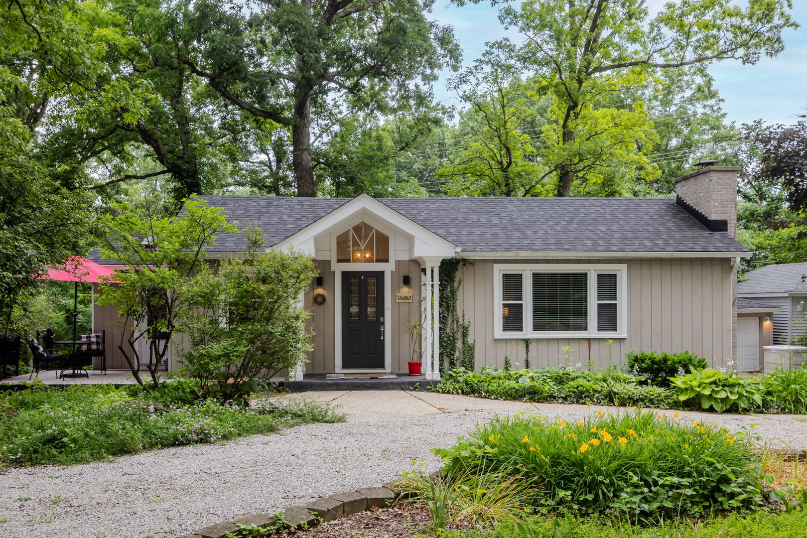 21W363 Walnut Road Glen Ellyn, IL 60137 - Photo 2 of 31