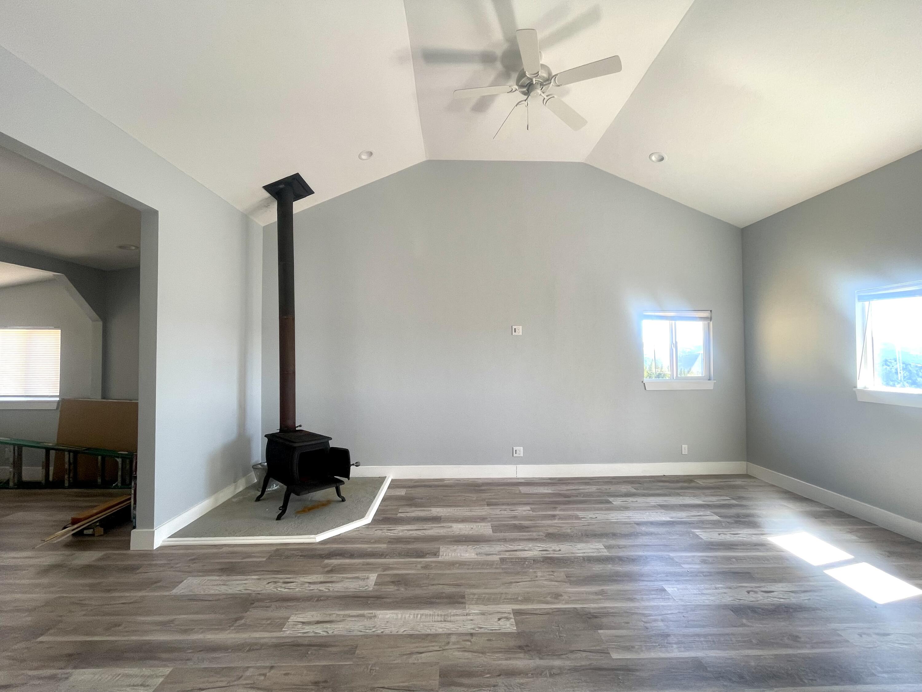 2027 Sunset Ridge Road Blocksburg, CA 95514 - Photo 14 of 37