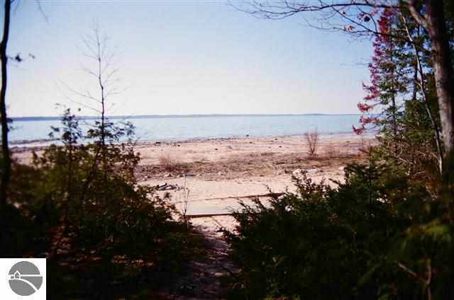 16797 Legacy Road Traverse City, MI 49686 - Photo 20 of 25 1744910-19.JPG