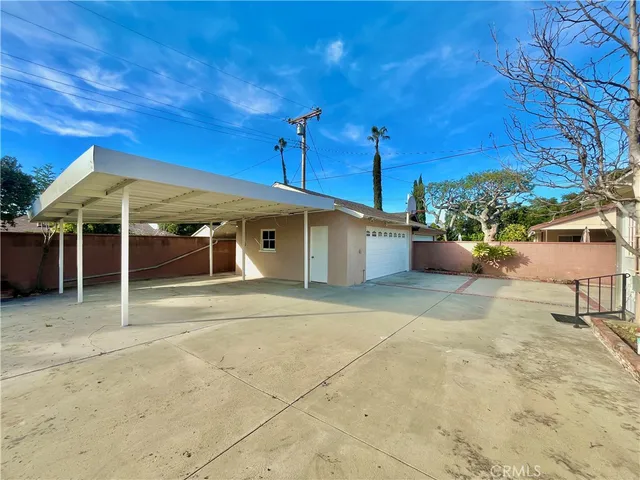 $4,000 | 809 South Glenn Alan Avenue, West Covina, CA 91791
