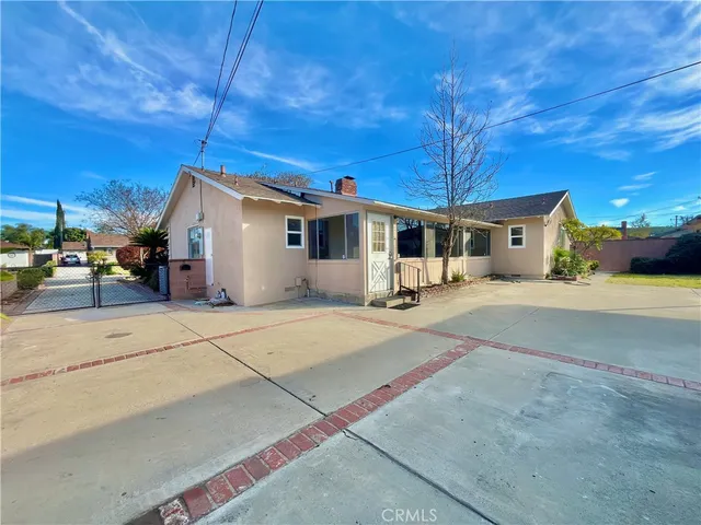 $4,000 | 809 South Glenn Alan Avenue, West Covina, CA 91791