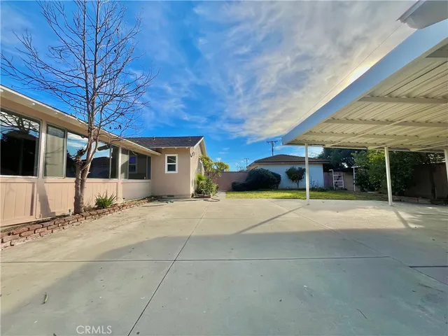 $4,000 | 809 South Glenn Alan Avenue, West Covina, CA 91791