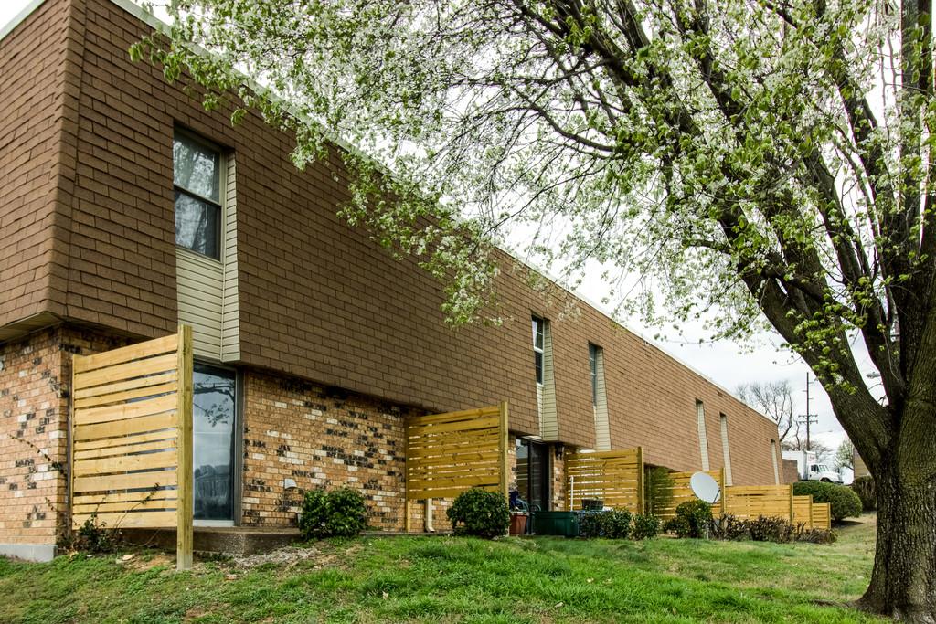 370 Wallace Road, Unit F12 Nashville, TN 37211 - Photo 1 of 19 Gallery Image 1