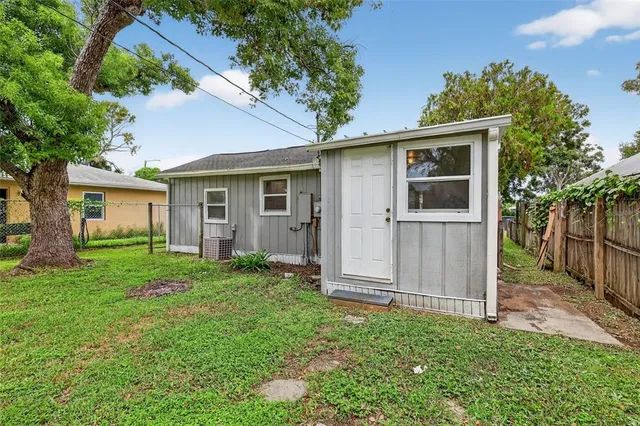 $1,699 | 4106 56th Avenue North, St. Petersburg, FL 33714