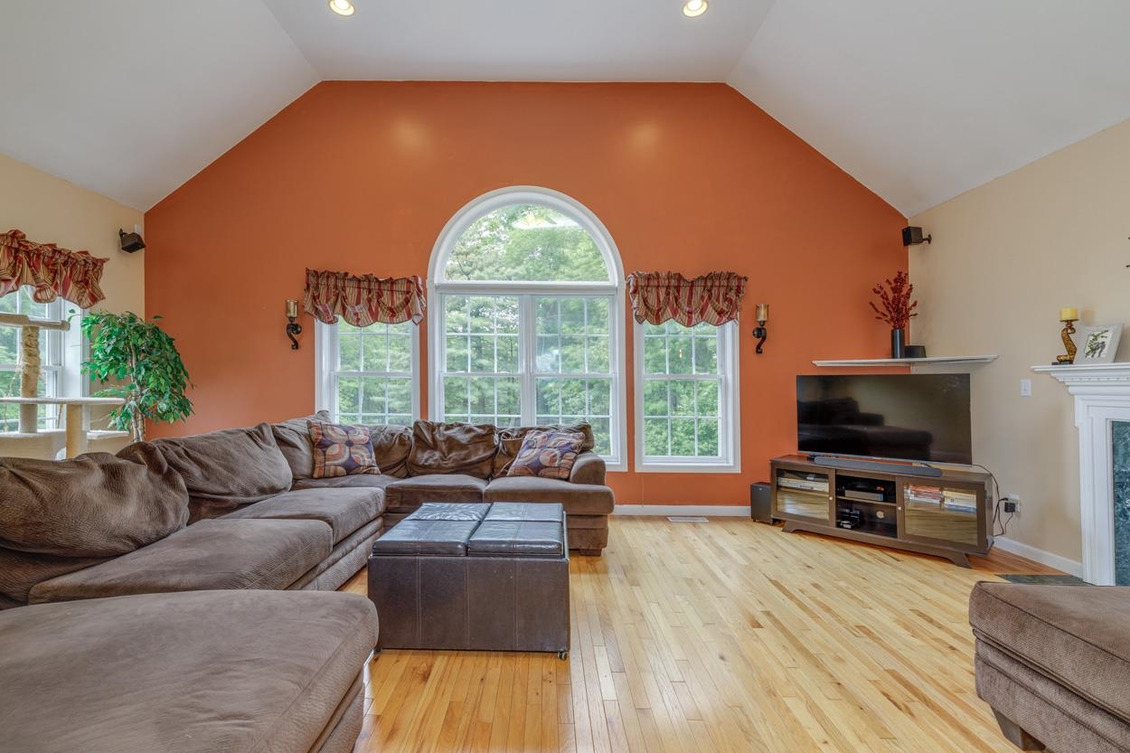 9 Misty Lane Hooksett, NH 03106 - Photo 10 of 57