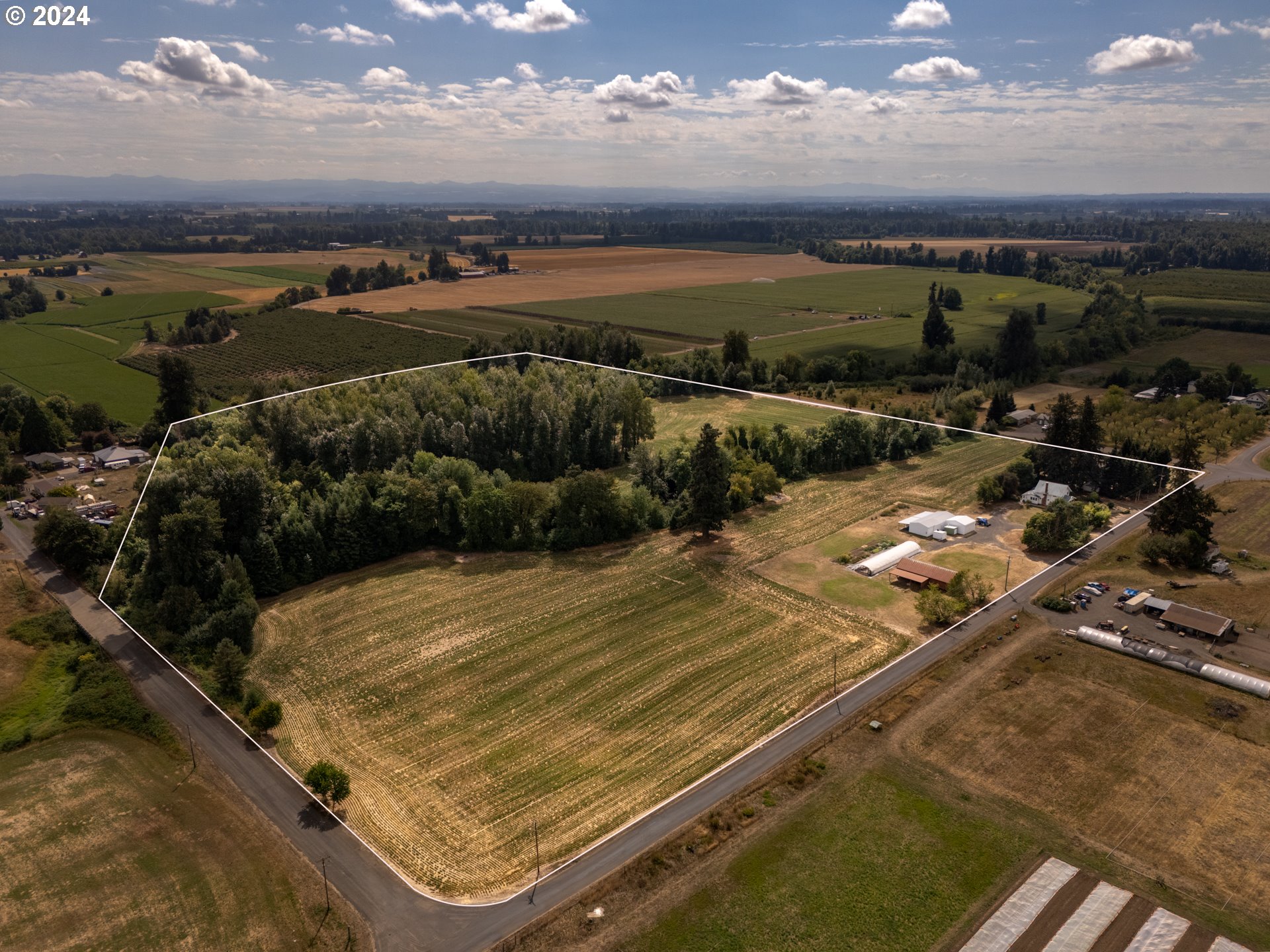 18451 Southeast Lower Island Road Dayton, OR 97114 - Photo 47 of 47 a view of a city