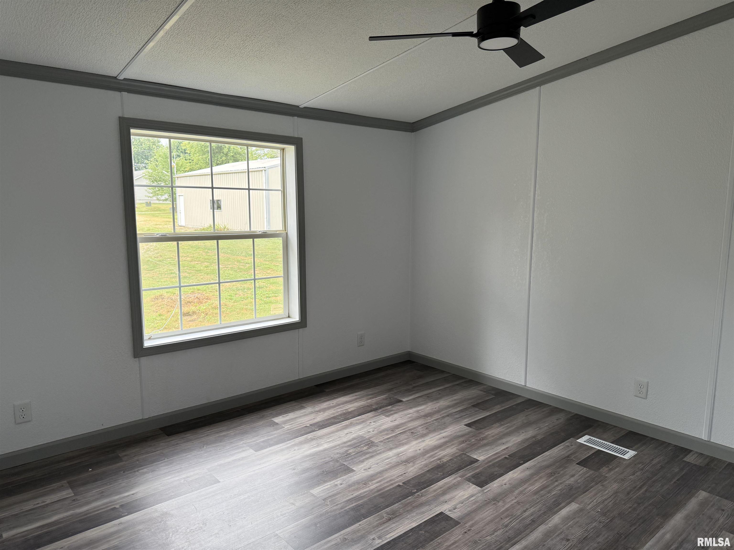 1408 McHaney Road Harrisburg, IL 62946 - Photo 13 of 29 Gallery Image 13