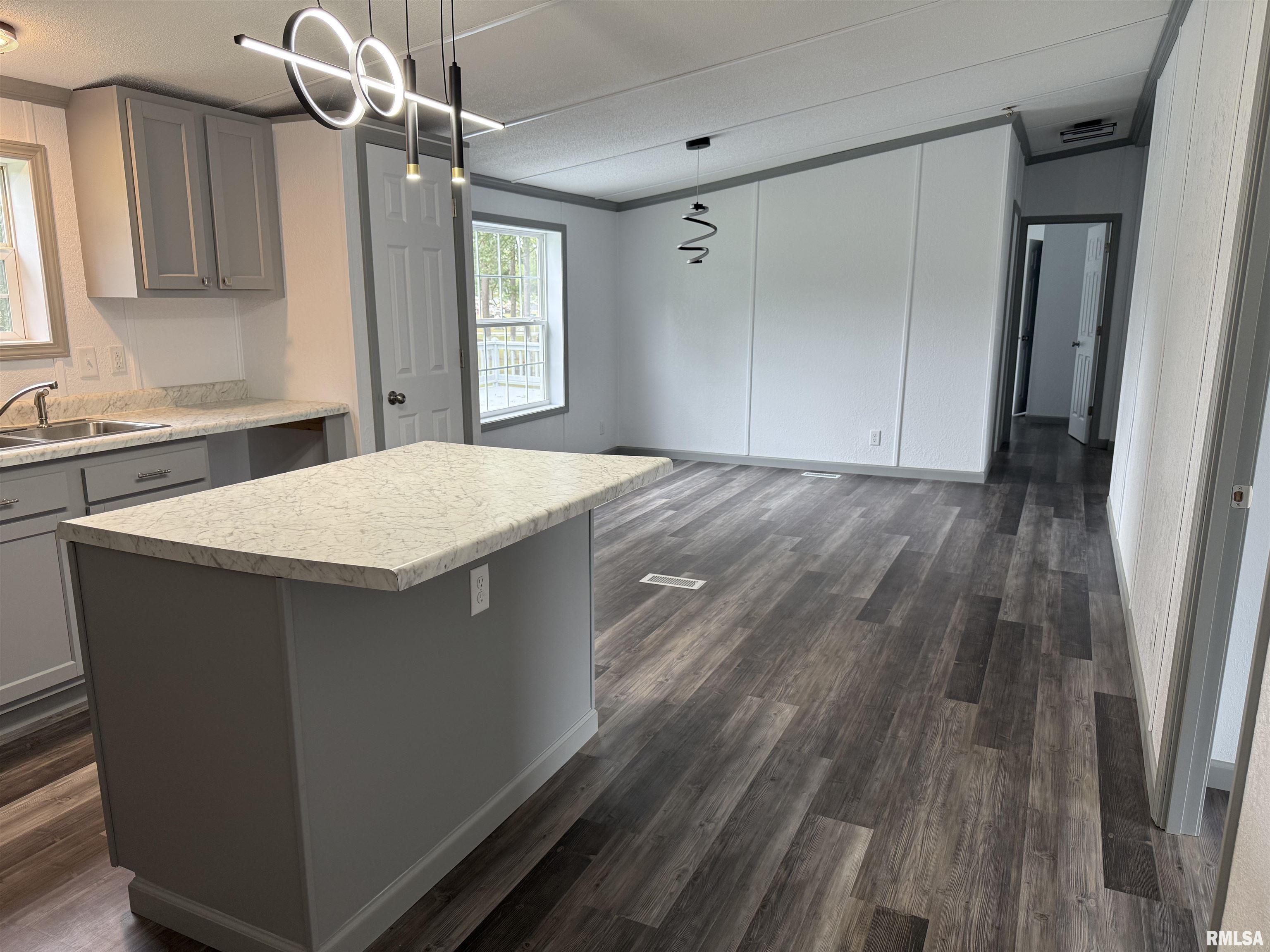1408 McHaney Road Harrisburg, IL 62946 - Photo 5 of 29 Gallery Image 5