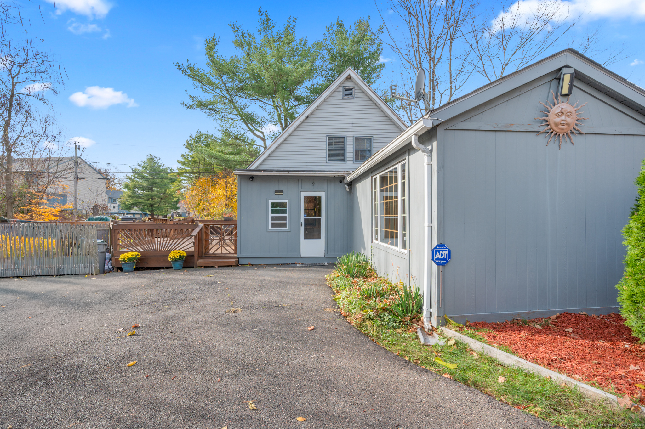 9 Cook Street Manchester, CT 06040 - Photo 1 of 37