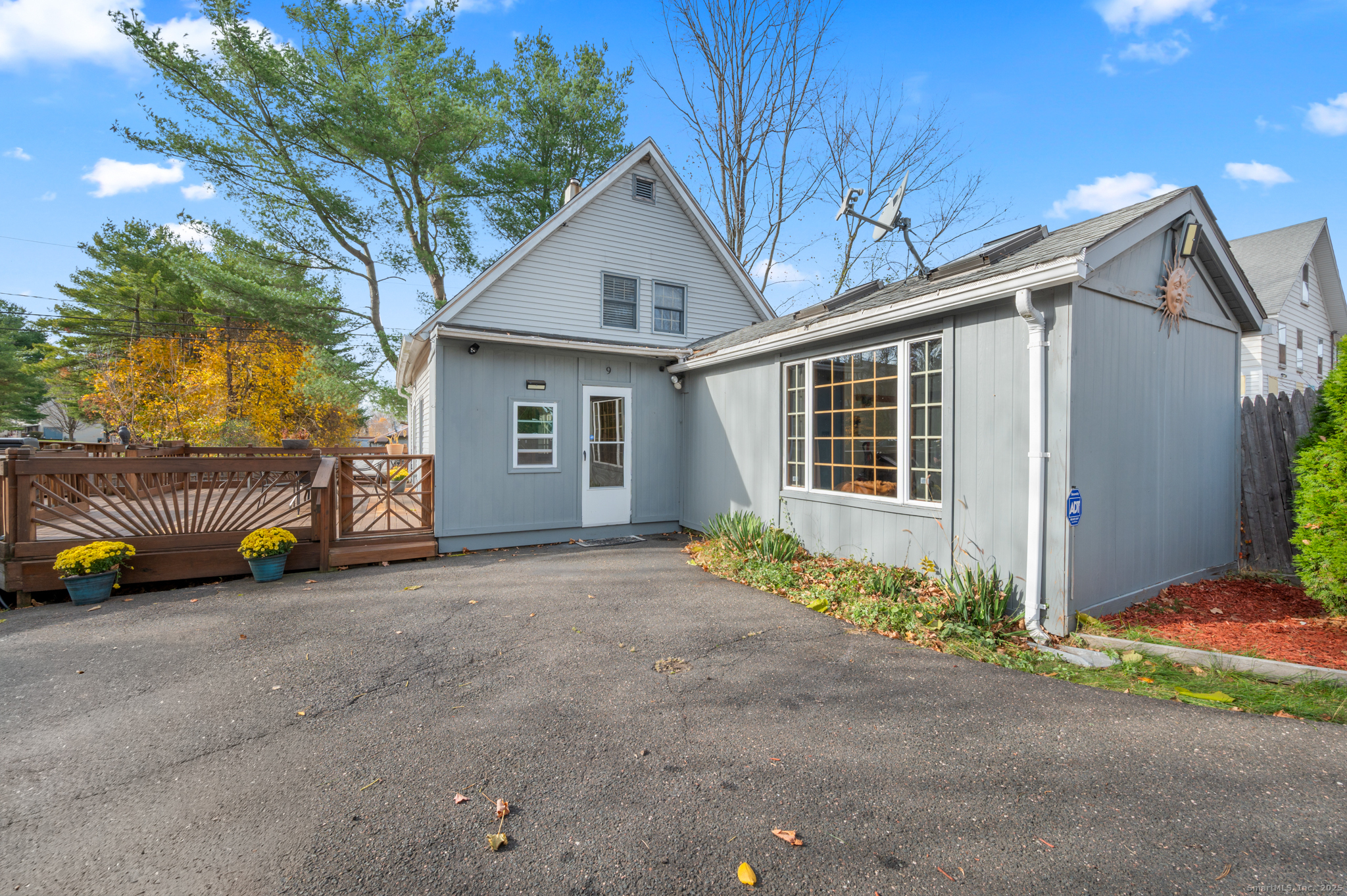 9 Cook Street Manchester, CT 06040 - Photo 2 of 37