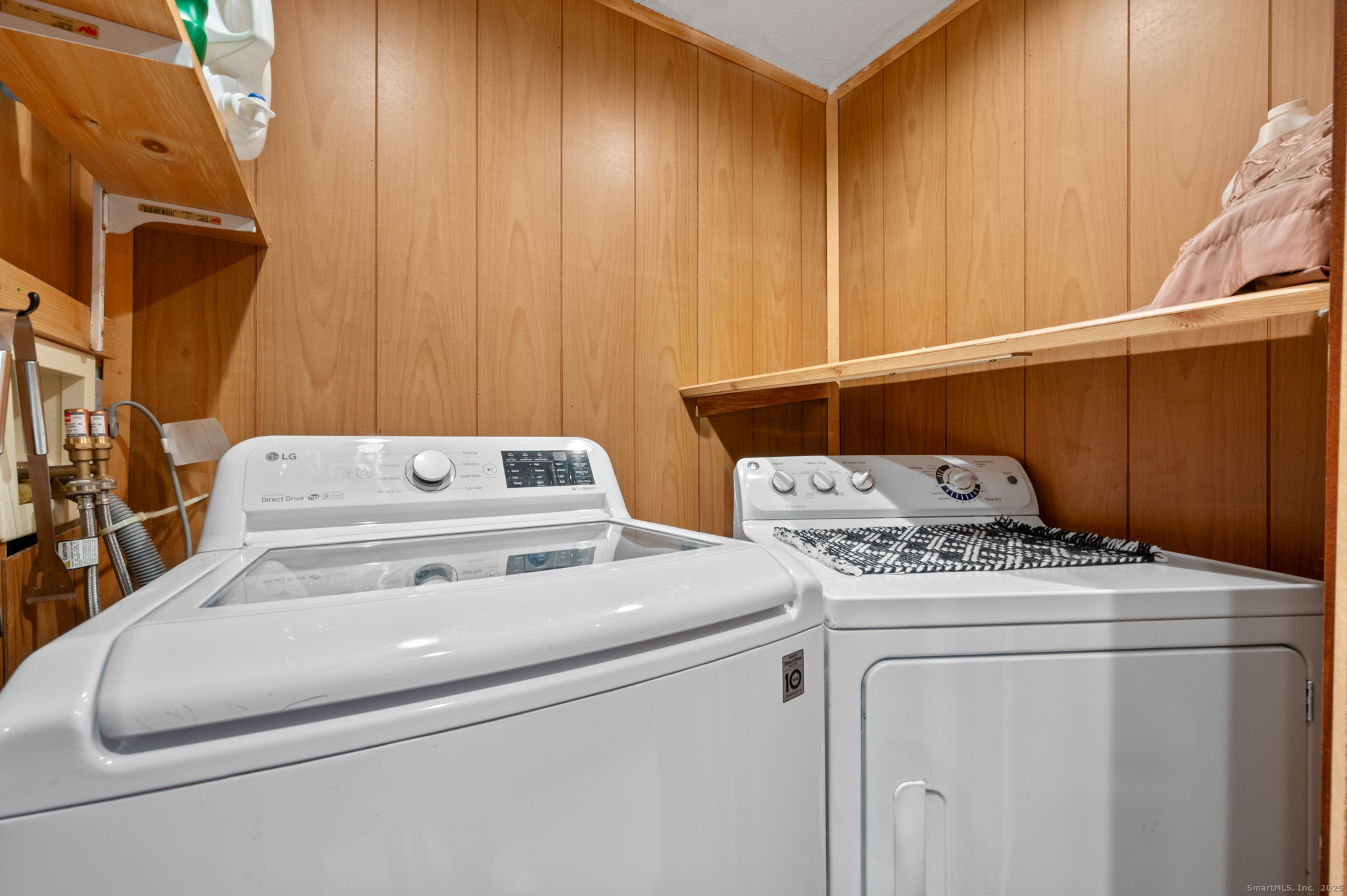 9 Cook Street Manchester, CT 06040 - Photo 6 of 37