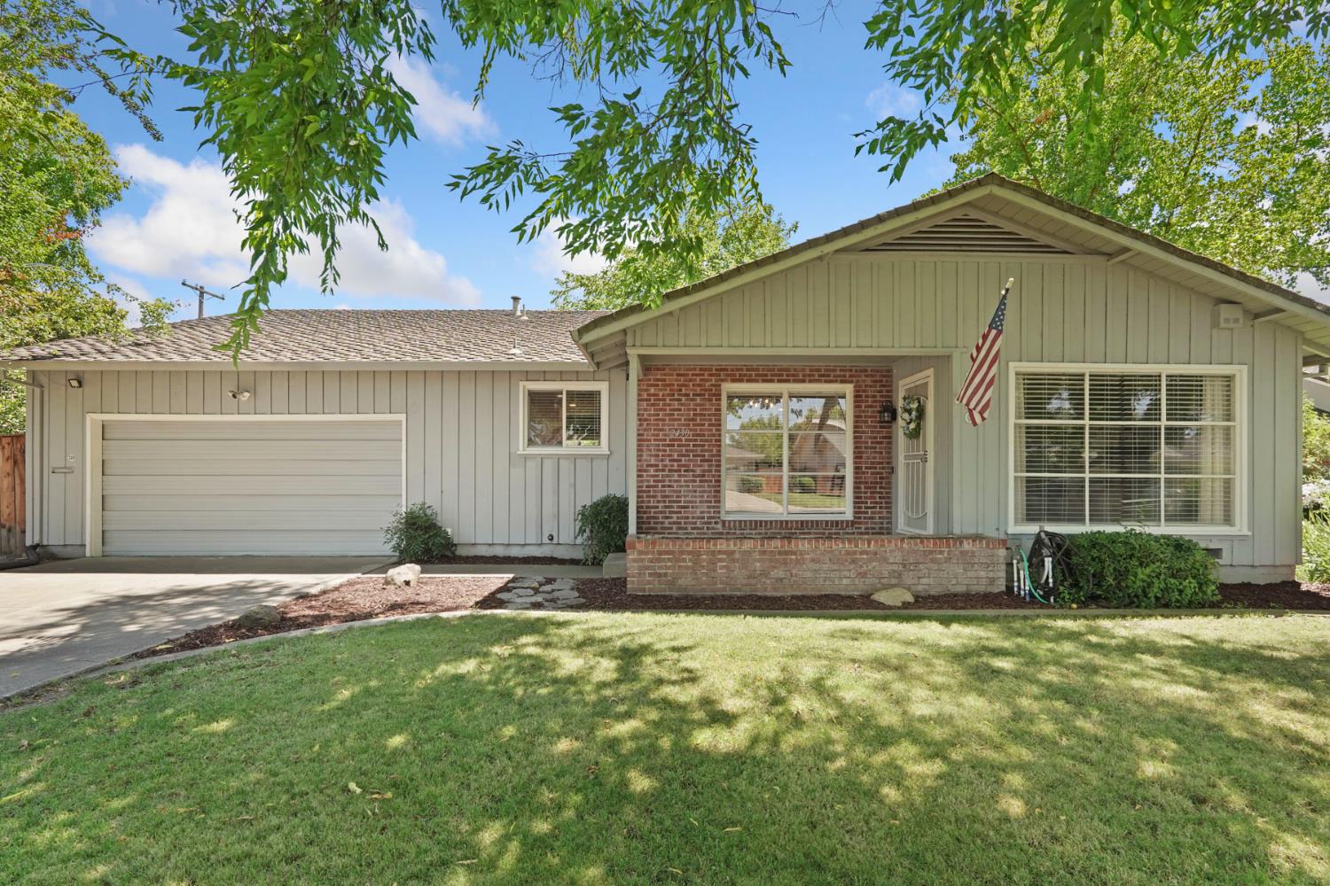 2430 Rutledge Way Stockton, CA 95207 - Photo 3 of 33