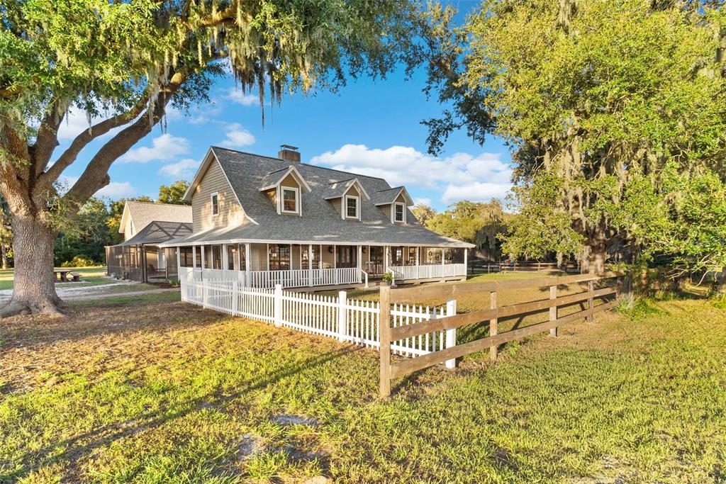 908 Pelote Cemetery Road Lithia, FL 33547 - Photo 8 of 77 Gallery Image 8