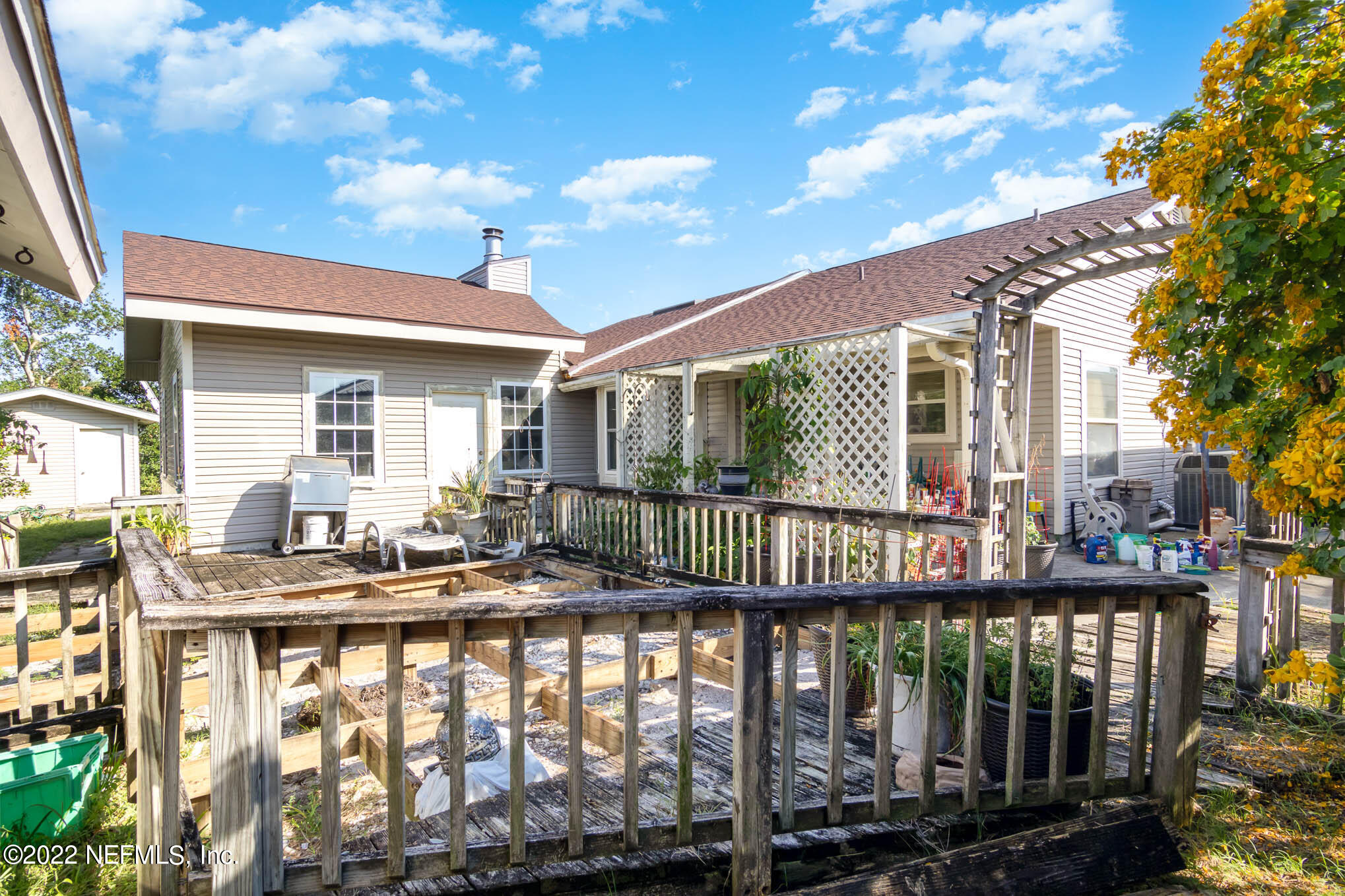7047 Rivercrest Drive Jacksonville, FL 32226 - Photo 26 of 29 a view of balcony with furniture