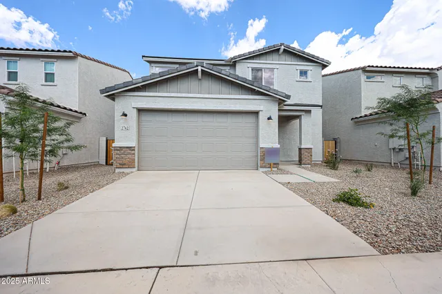 $394,990 | 2742 East Dutchmans Trail, Apache Junction, AZ 85119