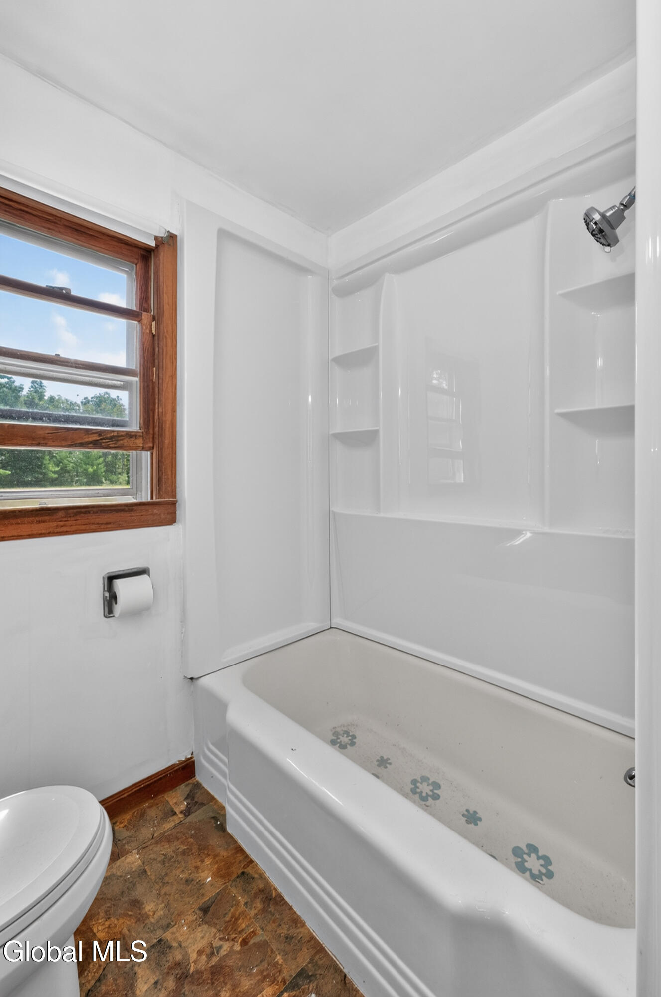 414 Reynolds Road Fort Edward, NY 12828 - Photo 18 of 34 5 Bathroom 2
