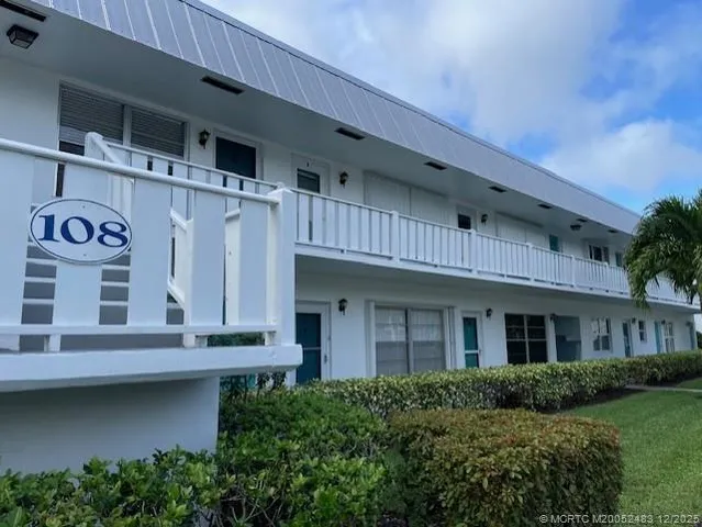 $2,500 | 2929 Southeast Ocean Boulevard, Unit 10810, Stuart, FL 34996