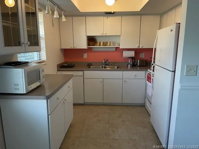 $2,500 | 2929 Southeast Ocean Boulevard, Unit 10810, Stuart, FL 34996