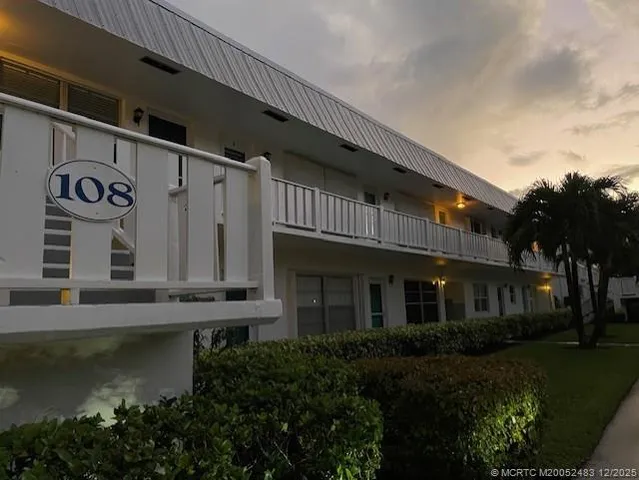 $2,500 | 2929 Southeast Ocean Boulevard, Unit 10810, Stuart, FL 34996