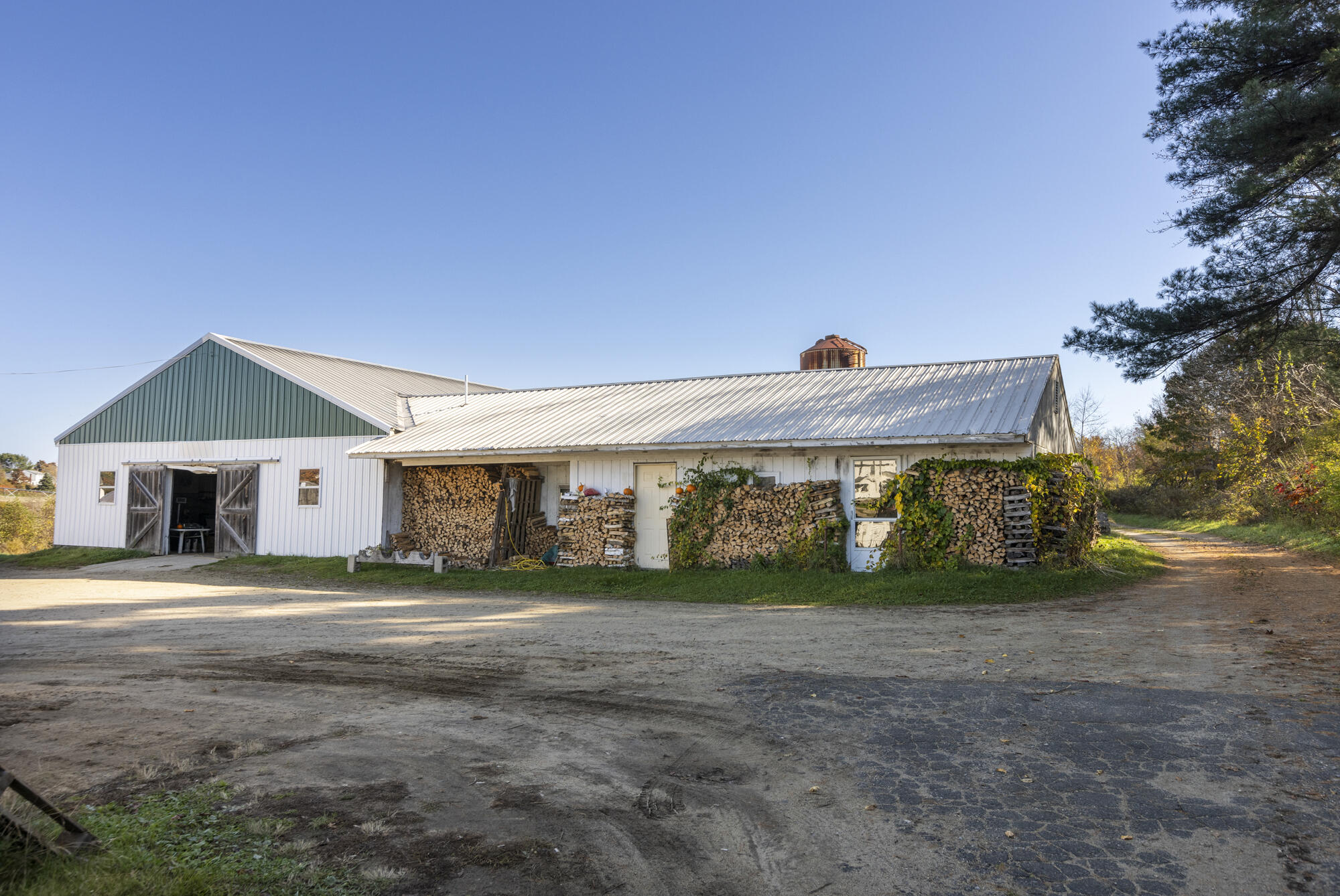 352 Black Point Road Scarborough, ME 04074 - Photo 6 of 31 352 Black Point Rd_W5_021