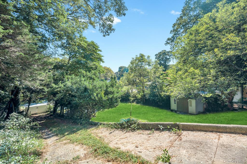 122 Dawn Road Rocky Point, NY 11778 - Photo 4 of 30
