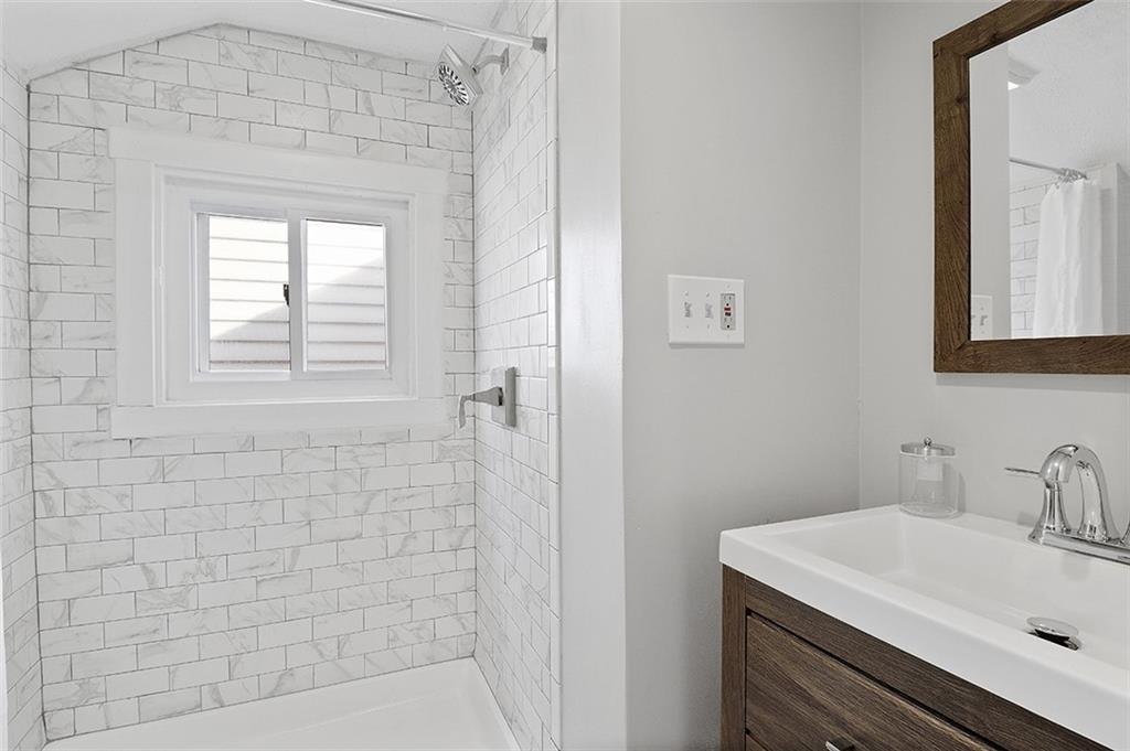 210 Friday Road Pittsburgh, PA 15209 - Photo 13 of 25 Gallery Image 13
