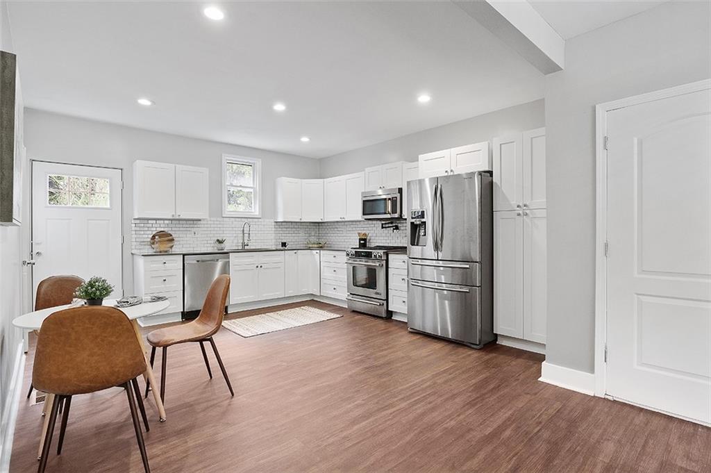 210 Friday Road Pittsburgh, PA 15209 - Photo 5 of 25 Gallery Image 5