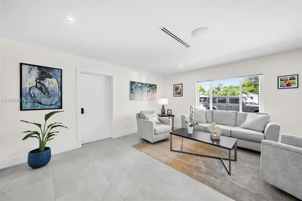 $690,000 | 1574 Ricardo Avenue, Fort Myers, FL 33901