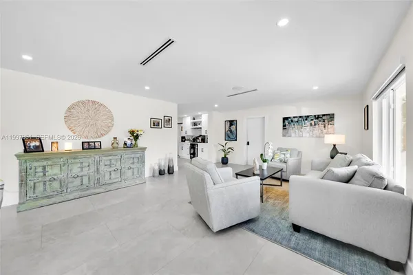 $690,000 | 1574 Ricardo Avenue, Fort Myers, FL 33901