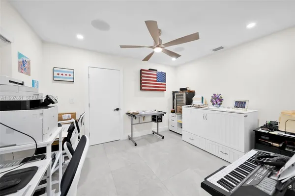 $690,000 | 1574 Ricardo Avenue, Fort Myers, FL 33901