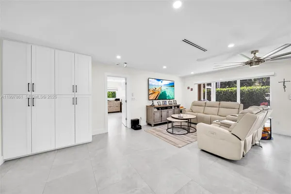 $690,000 | 1574 Ricardo Avenue, Fort Myers, FL 33901