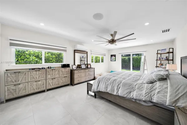 $690,000 | 1574 Ricardo Avenue, Fort Myers, FL 33901