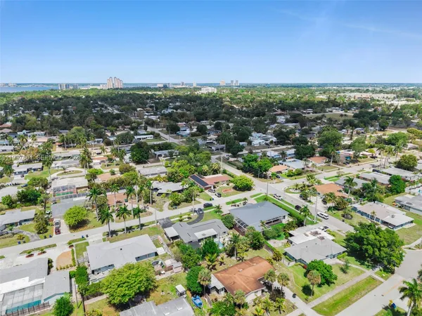 $690,000 | 1574 Ricardo Avenue, Fort Myers, FL 33901