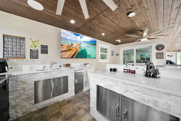 $690,000 | 1574 Ricardo Avenue, Fort Myers, FL 33901
