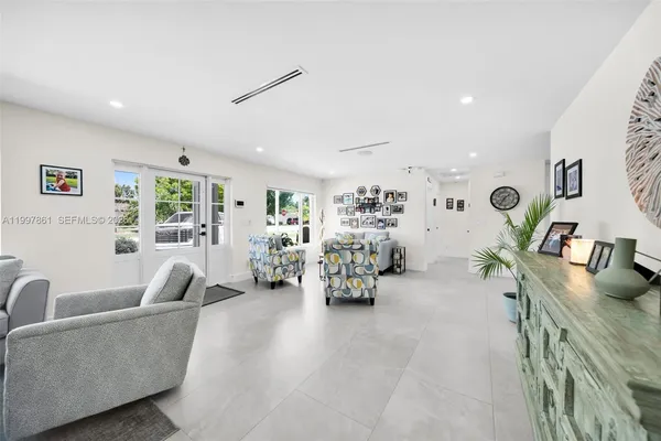 $690,000 | 1574 Ricardo Avenue, Fort Myers, FL 33901